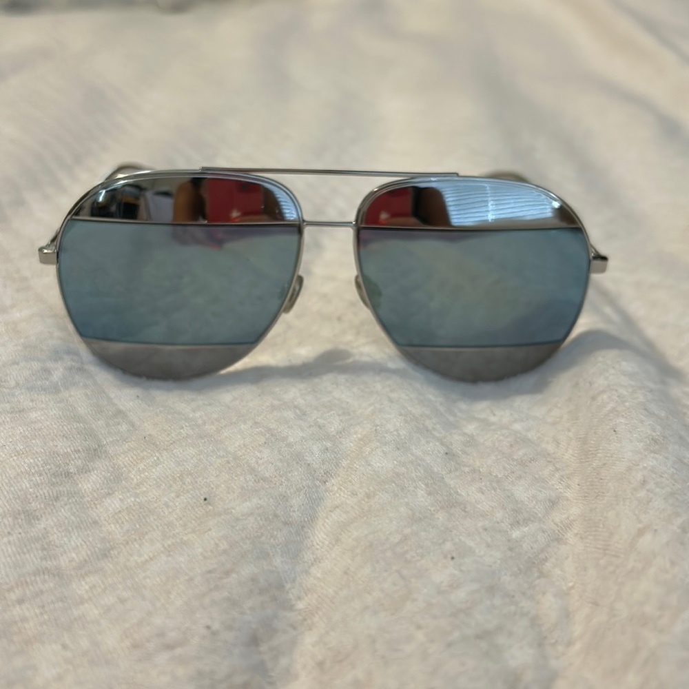Dior women split mirror aviator sunglasses in silver. Used